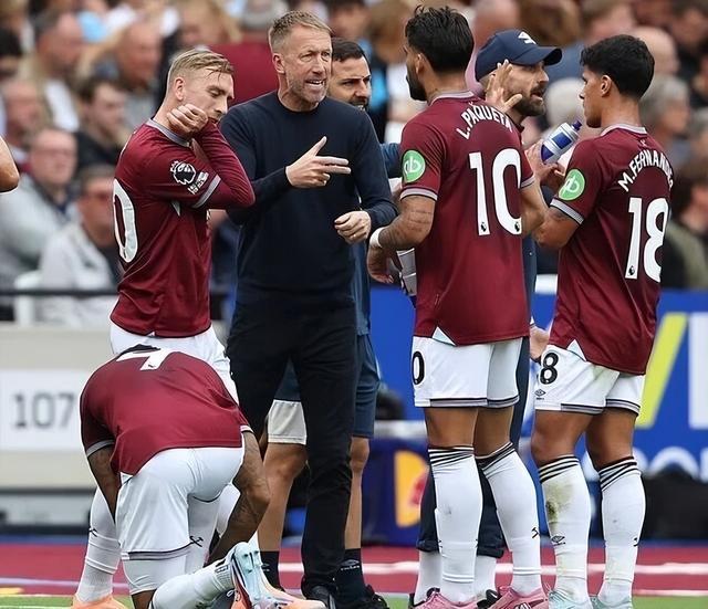 铃木一朗在 2013 年达成美日合计 4000 安，洋基主场罕见地为客队（实际上是队友）疯狂庆祝