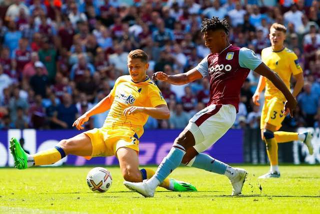 巴里·邦兹在 2002 年世界大赛的表现几乎凭借一己之力扛起巨人