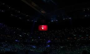 你晃任你晃！巴特勒篮下脚步变换 但仍被麦克丹尼尔斯稳稳封盖