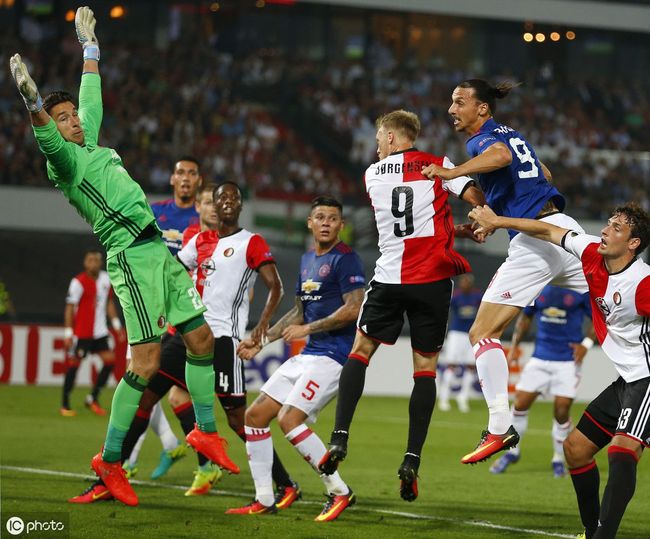 旗鼓相当的 旗鼓相当的